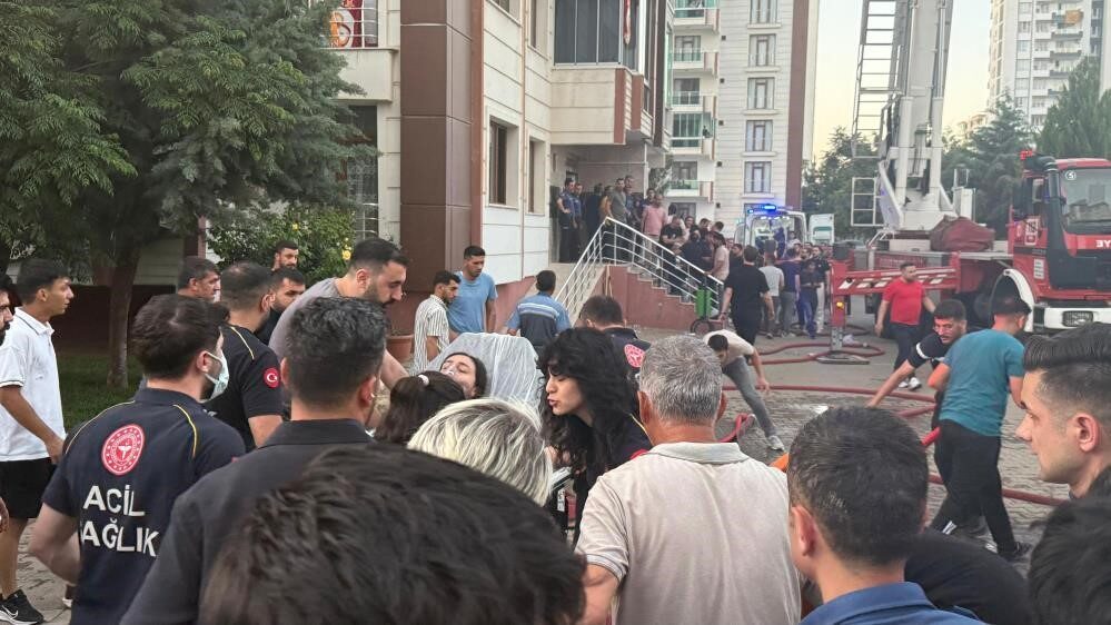 Diyarbakır’da aynı aileden 4 kişinin öldüğü yangına ilişkin 3’ü tutuklu