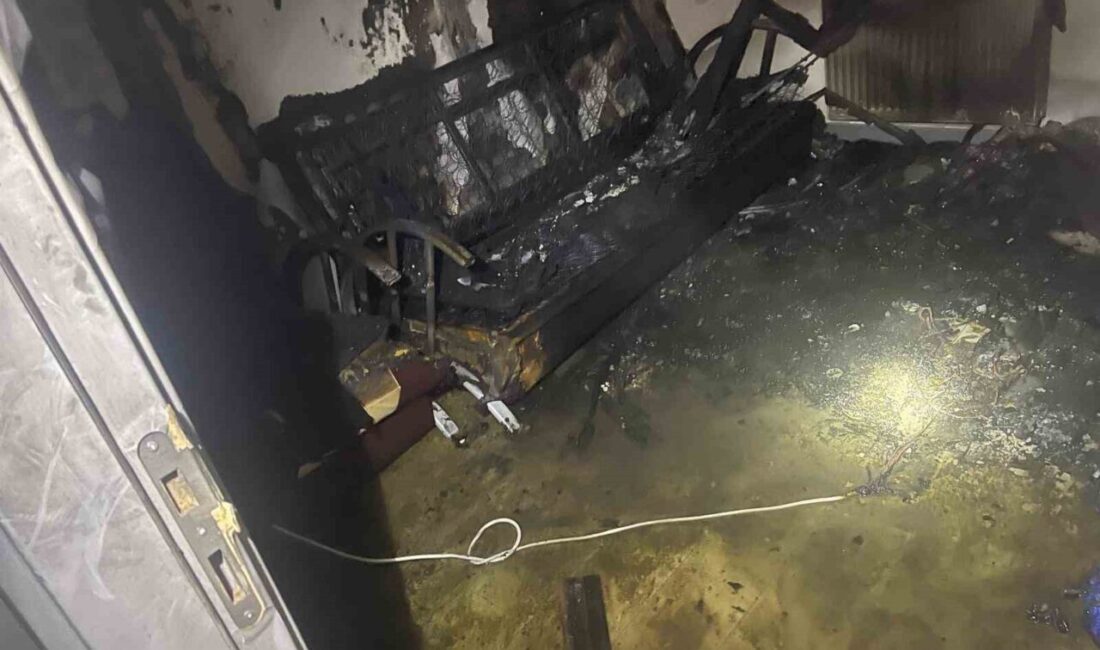 Diyarbakır’ın merkez Kayapınar ilçesinde bir evde çıkan yangın, itfaiye ekipleri