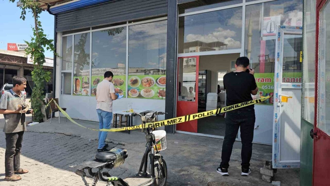 Diyarbakır’ın Bismil ilçesinde kardeşlerin silahlı kavgasında çıkan kurşunlar sonucu sanayi