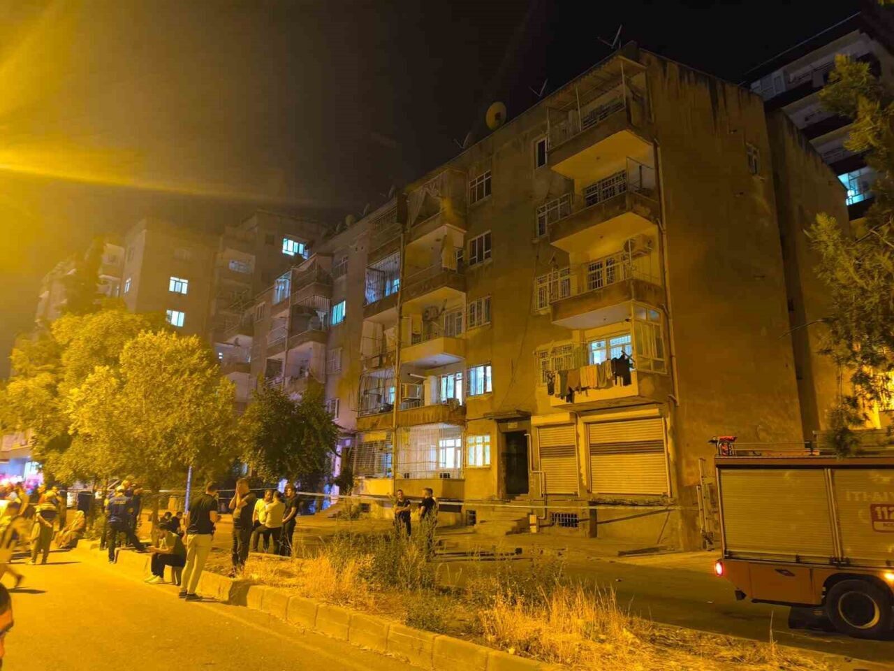 Diyarbakır’ın Bağlar ilçesi Mevlana Halit Mahallesi 402. Sokak’taki bir binada