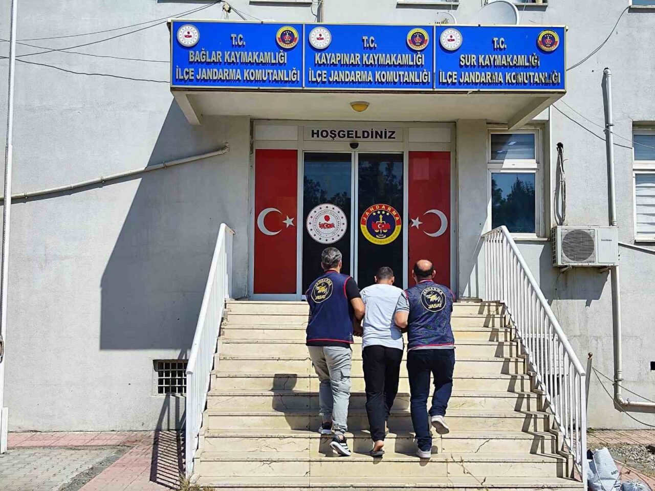 Diyarbakır’da uyuşturucu suçundan 20 ve 25 yıl hapis cezası bulunan