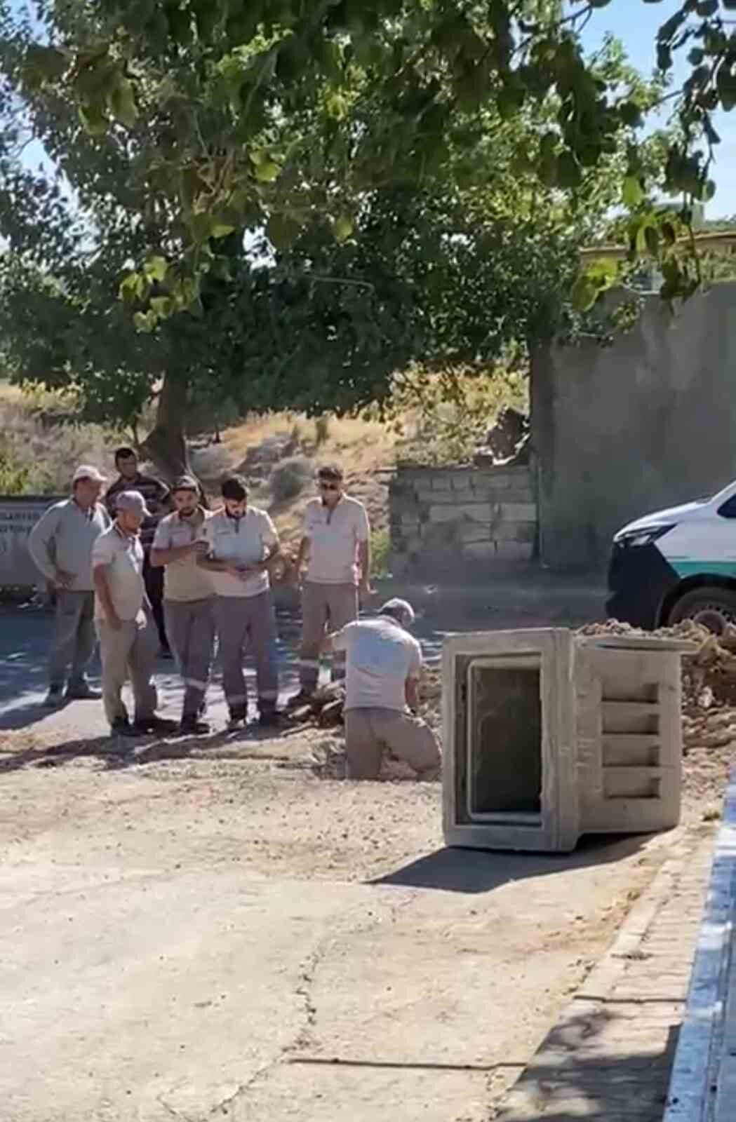 Adıyaman’da yapılan alt yapı çalışmaları sırasında doğalgaz boru hattının zarar