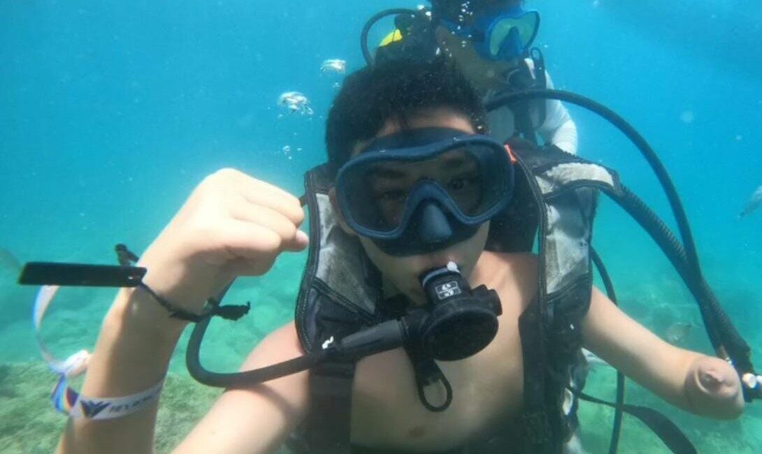 Ankara’da yaşayan ve doğuştan bir kolu ampute olan Mehmet Efe,