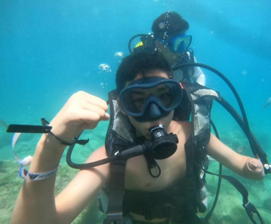 Ankara’da yaşayan ve doğuştan bir kolu ampute olan Mehmet Efe,