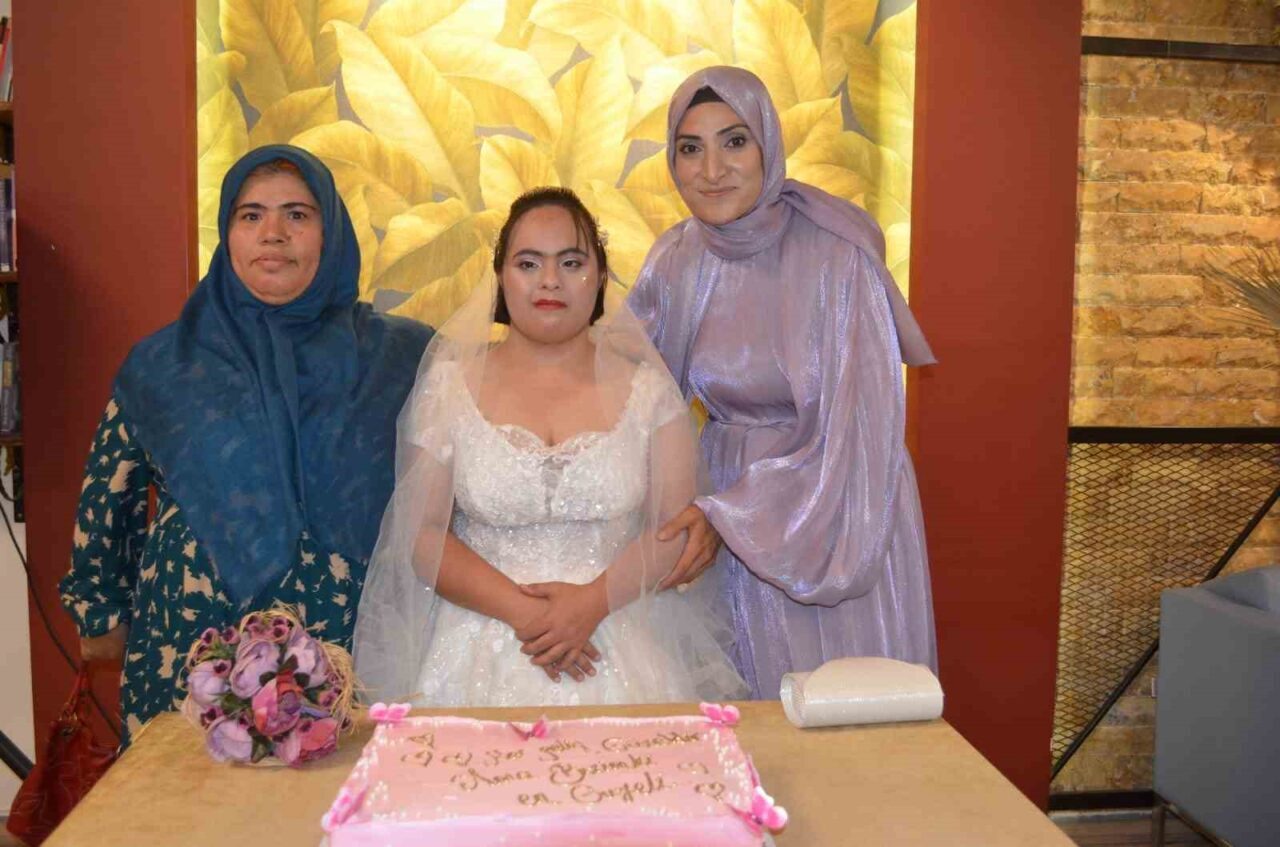 Gaziantep’in Nizip ilçesinde yaşayan 23 yaşındaki down sendromlu Nisan Nur