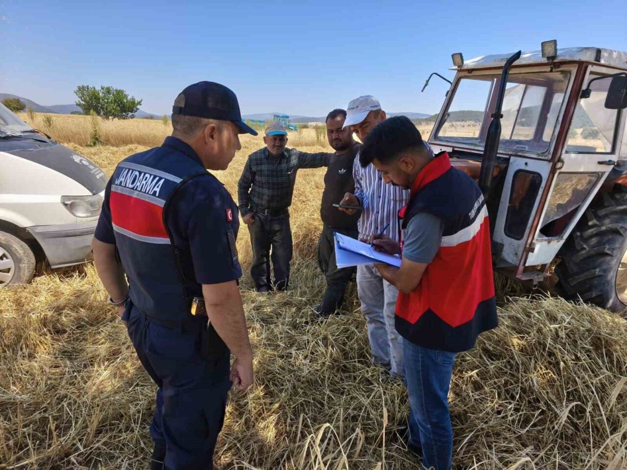 Dumlupınar İlçe Tarım ve Orman Müdürlüğü teknik personeli ve İlçe