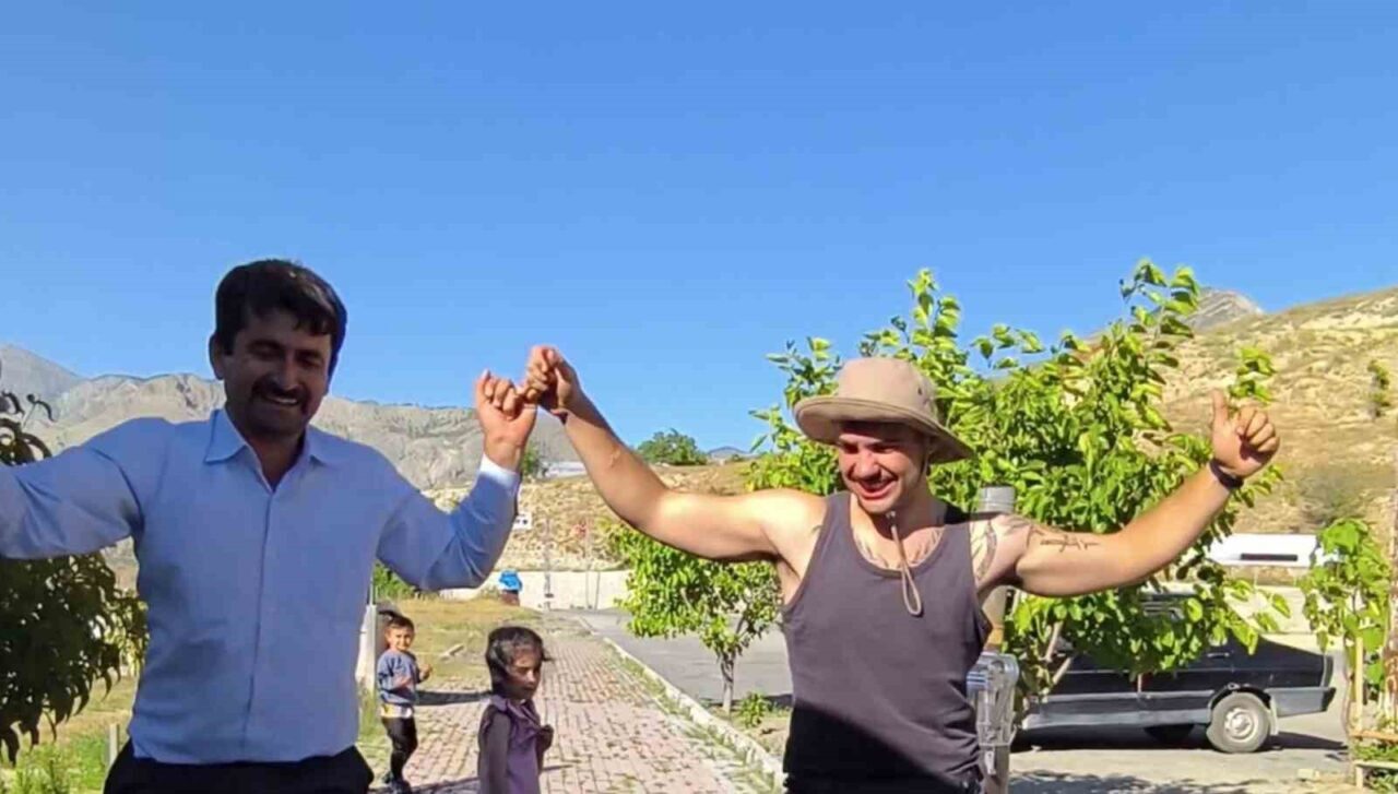 Dünyayı gezerek farklı kültürleri keşfeden Portekizli turist Simao Silveira’nın yolu