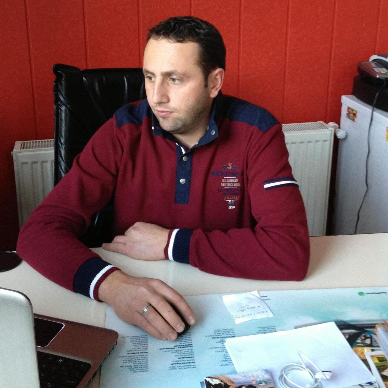 Ahsunk Hanları önünde dün yaşanan kazada duvara çarparak ağır yaralanan