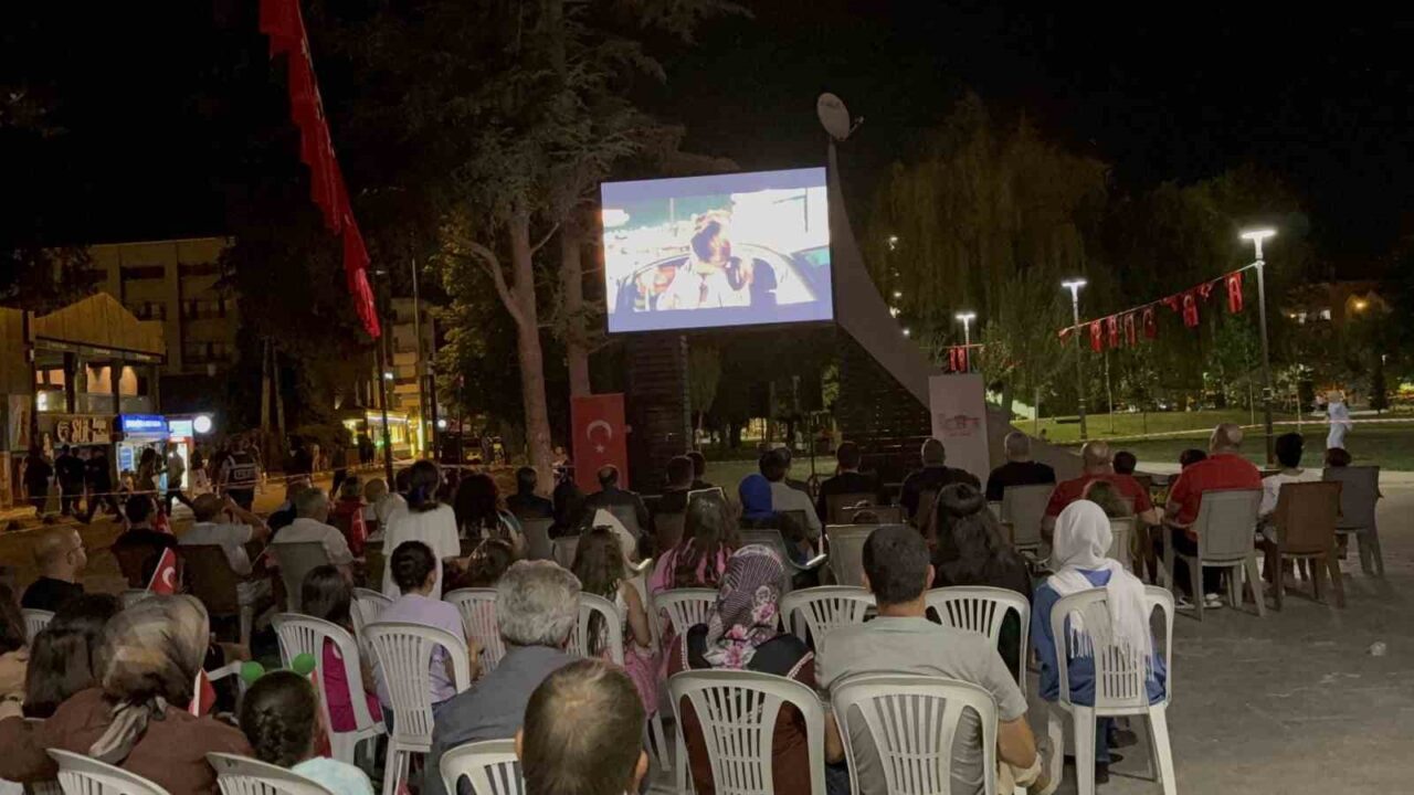 Hain darbe girişiminin 9. yıldönümünde şehitleri anma etkinlikleri çerçevesinde Düzce’de