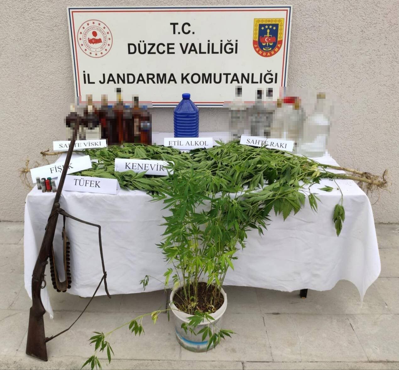 Düzce’de Polis ve Jandarma ekipleri 40 olaya müdahale ederken çeşitli