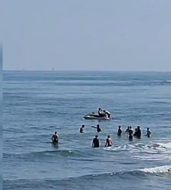 Düzce’de serinlemek için denize giren 4 kişi, cankurtaranların dikkati ile