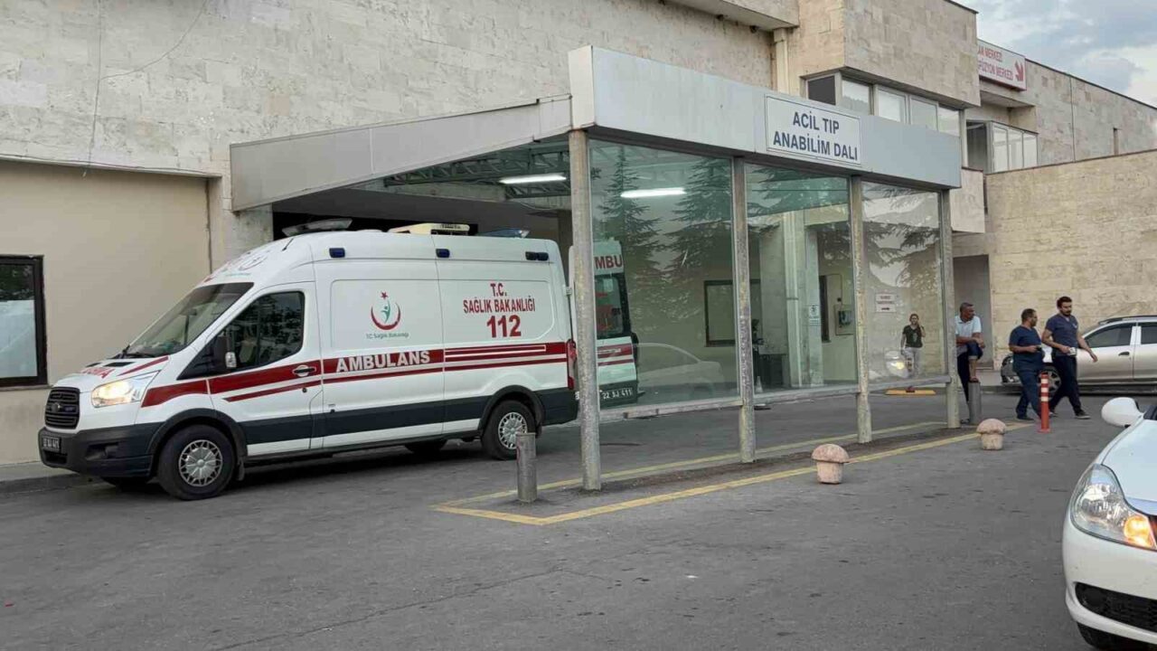 Edirne’nin Havsa ilçesinde otomobille çarpışan motosiklet sürücüsü ağır yaralandı. Edirne’nin