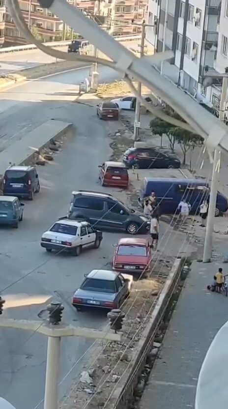 Balıkesir’in Edremit ilçesinde iki kişi, eski bir alacak verecek meselesi