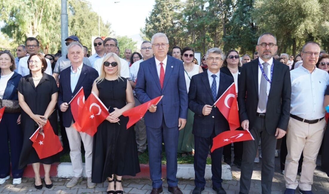Ege Üniversitesi, milli iradenin hain darbe girişimine karşı gösterdiği onurlu