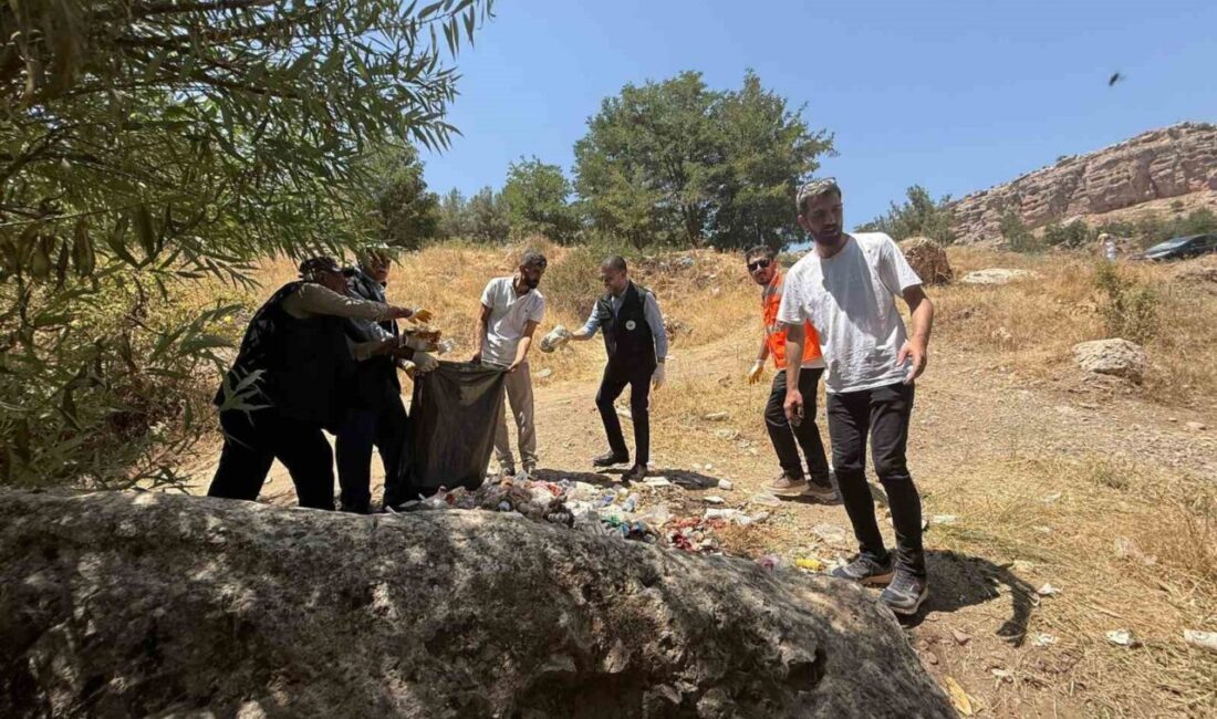 Diyarbakır’da, Eğil Belediye Başkanı Fırat Seydaoğlu ve beraberindeki personel, piknik