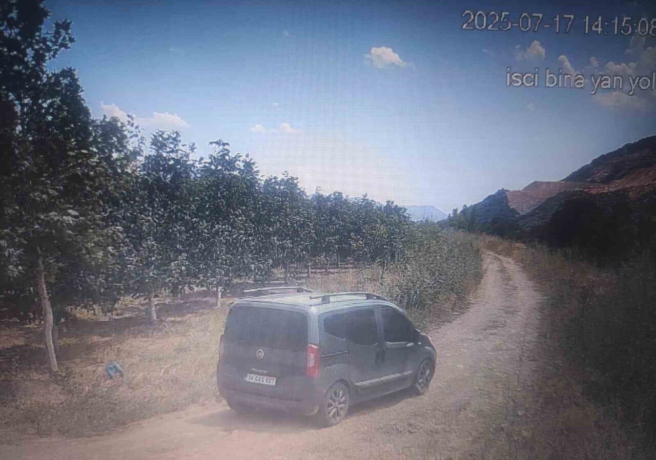 Eğirdir’de 3 ayrı eve girerek hırsızlık yapan 4 şüpheliden 2’si