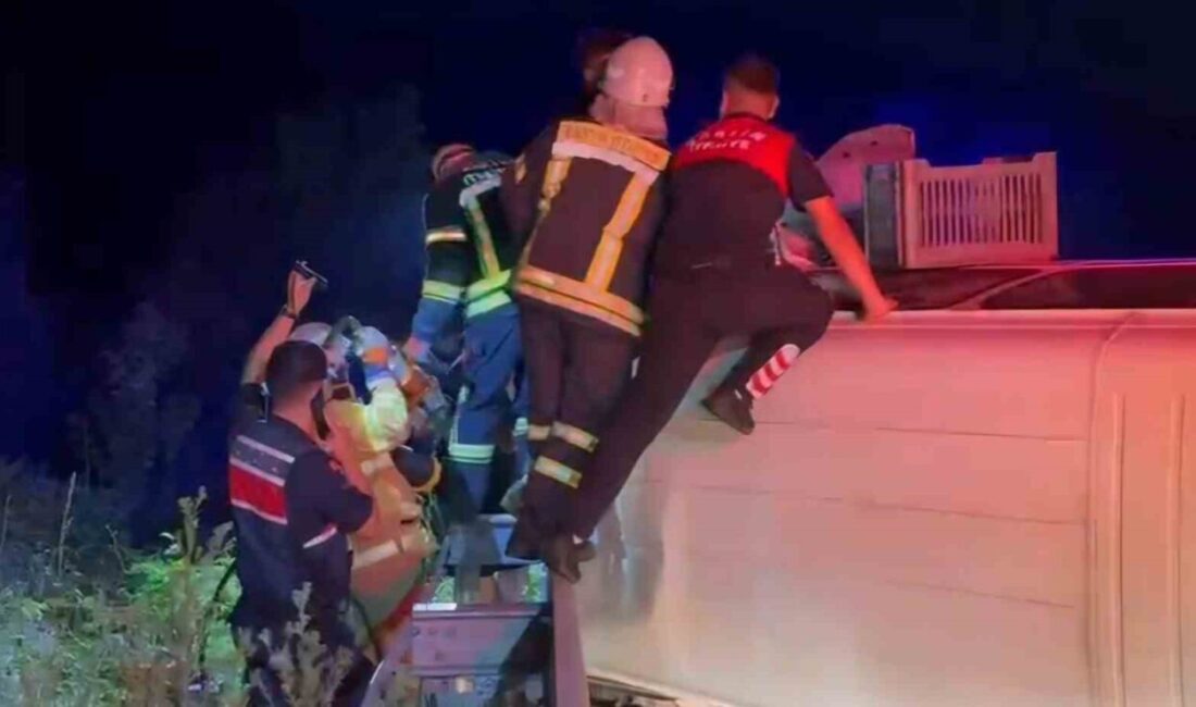 Bartın-Amasra karayolunda meydana gelen kazada ekmek aracı önünde seyir eden