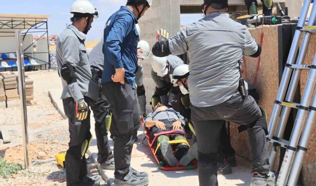 Elazığ Belediyesi Arama Kurtarma (ELBAK) ekibi, yoğun eğitimlerinin ardından, hafif