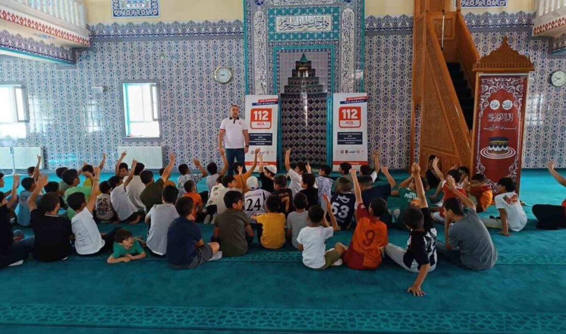 Elazığ’da 112 ekipleri Yaz Kur’an Kursları öğrencilerini bilgilendirildi. 112 Acil