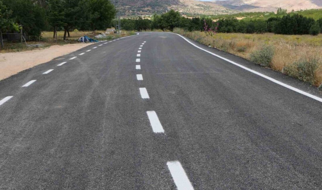 Elazığ İl Özel idaresi tarafından 4 köyün BSK kaplamalı yol