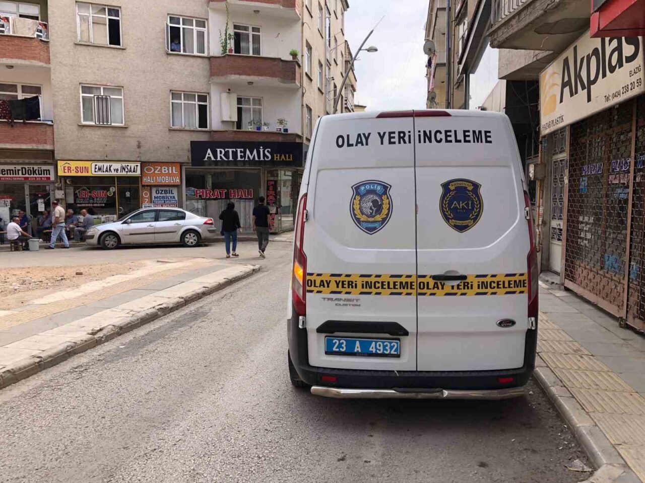 Elazığ’da dördüncü kattan düşen 84 yaşındaki kadın, hayatını kaybetti. Olay,