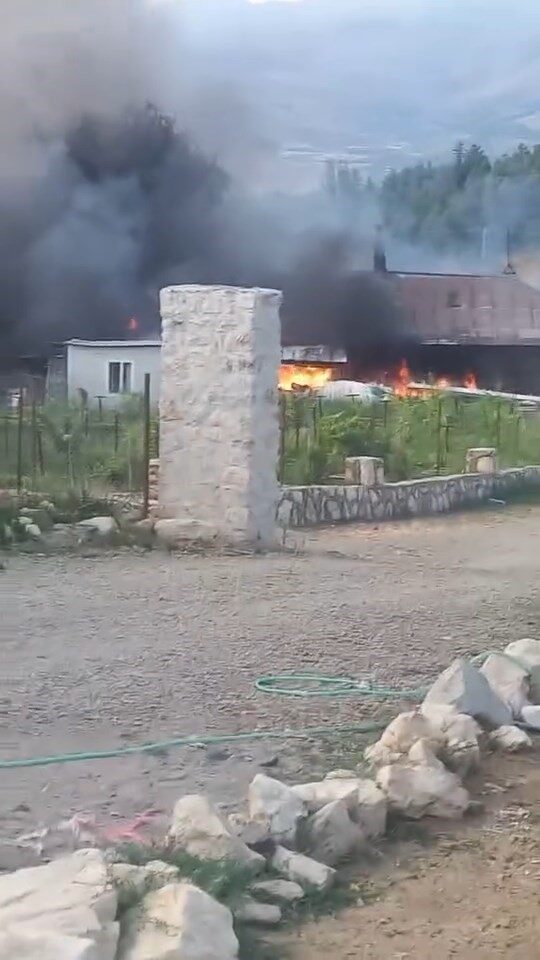 Elazığ’da bir evde çıkan yangın ekipler tarafından kontrol altına alınarak