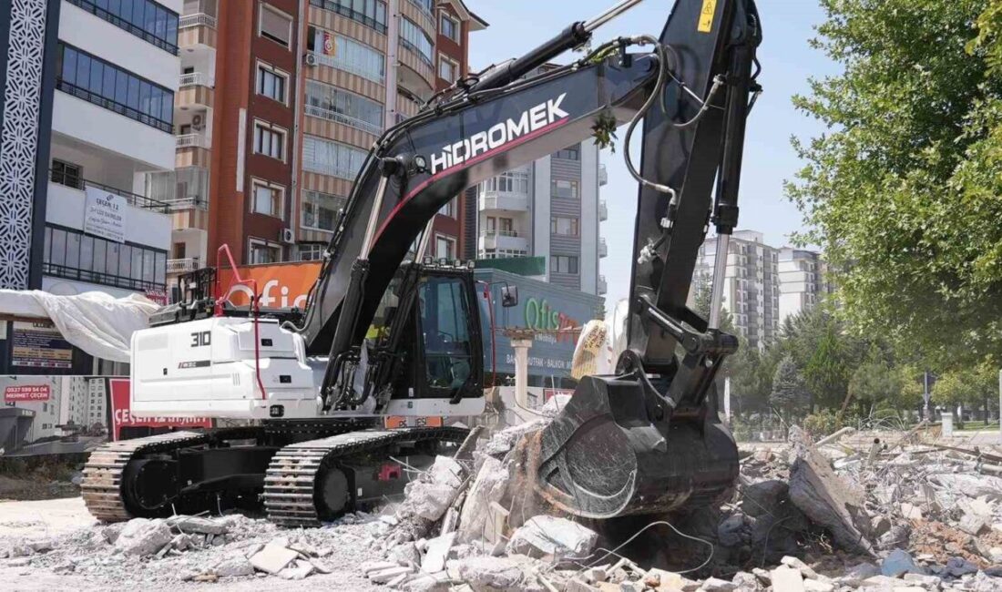 Hazardağlı Kavşağı’nda Ulaştırma Bakanlığı’na bağlı Karayolları Genel Müdürlüğü koordinesinde kavşak