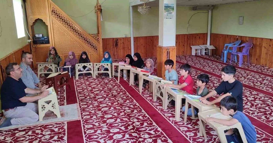 Kovancılar İlçe Müftülüğü tarafından Kur’an kurslarına denetim ve ziyaretler devam
