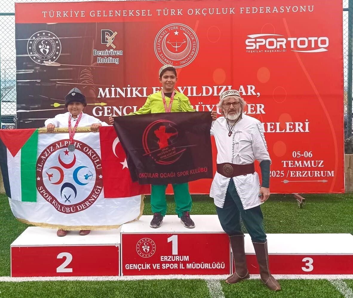 Türkiye Geleneksel Türk Okçuluğu Şampiyonası’nda üstün performans sergileyen 7 sporcudan