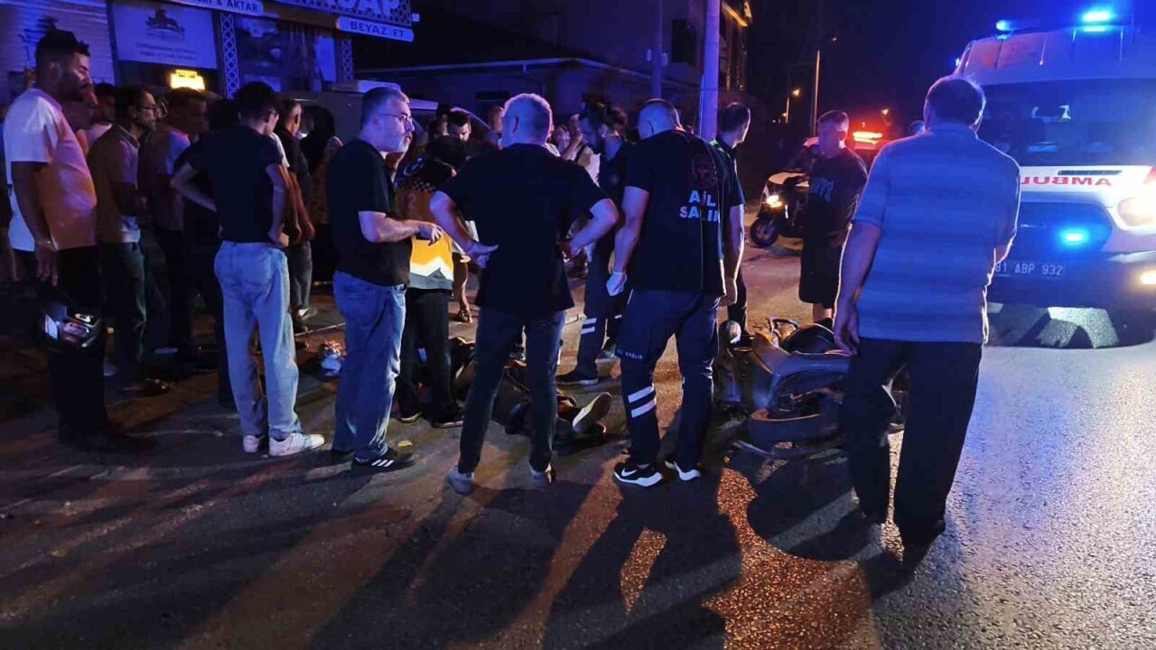 Düzce’de meydana gelen kazada motosiklet, yolun karşısına geçmeye çalışan ve