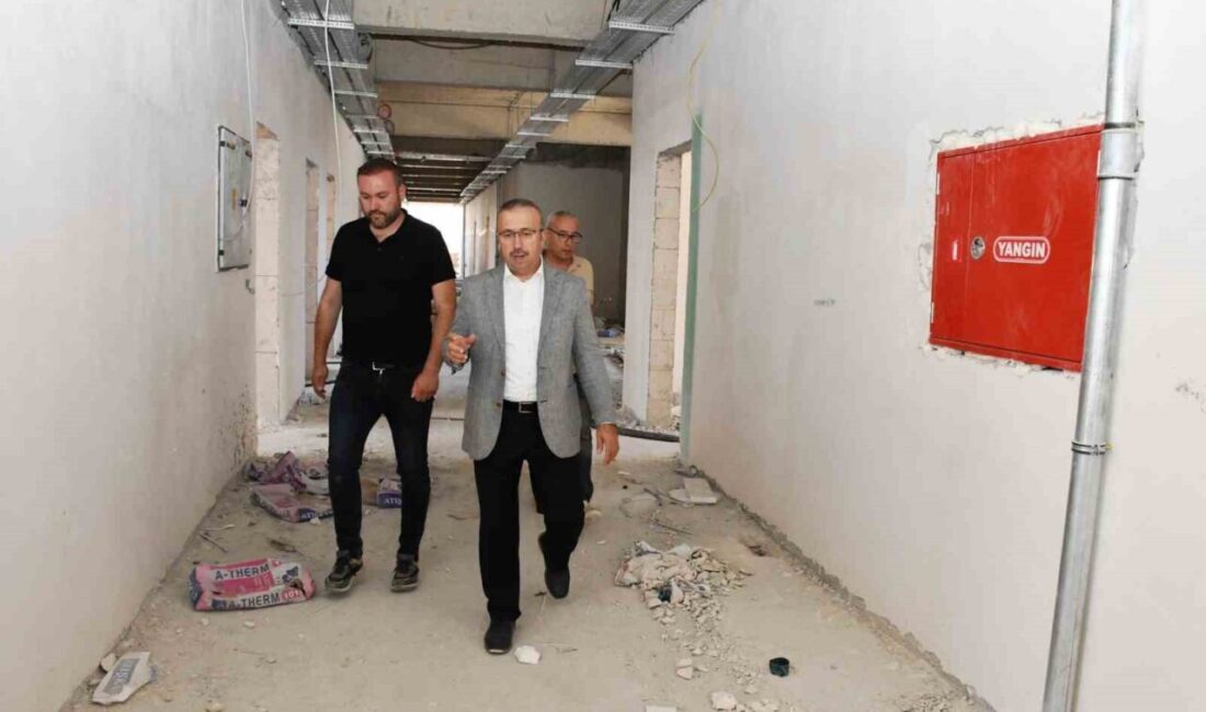 Eskişehir İl Milli Eğitim Müdürü Sinan Aydın, inşaat çalışmaları devam
