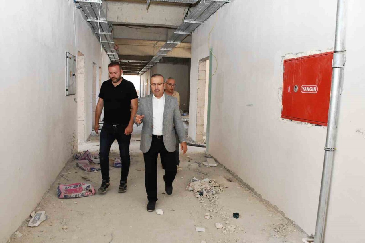 Eskişehir İl Milli Eğitim Müdürü Sinan Aydın, inşaat çalışmaları devam