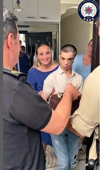 Kütahya İl Emniyet Müdürü Osman Elbir, kendisiyle tanışmak isteyen özel