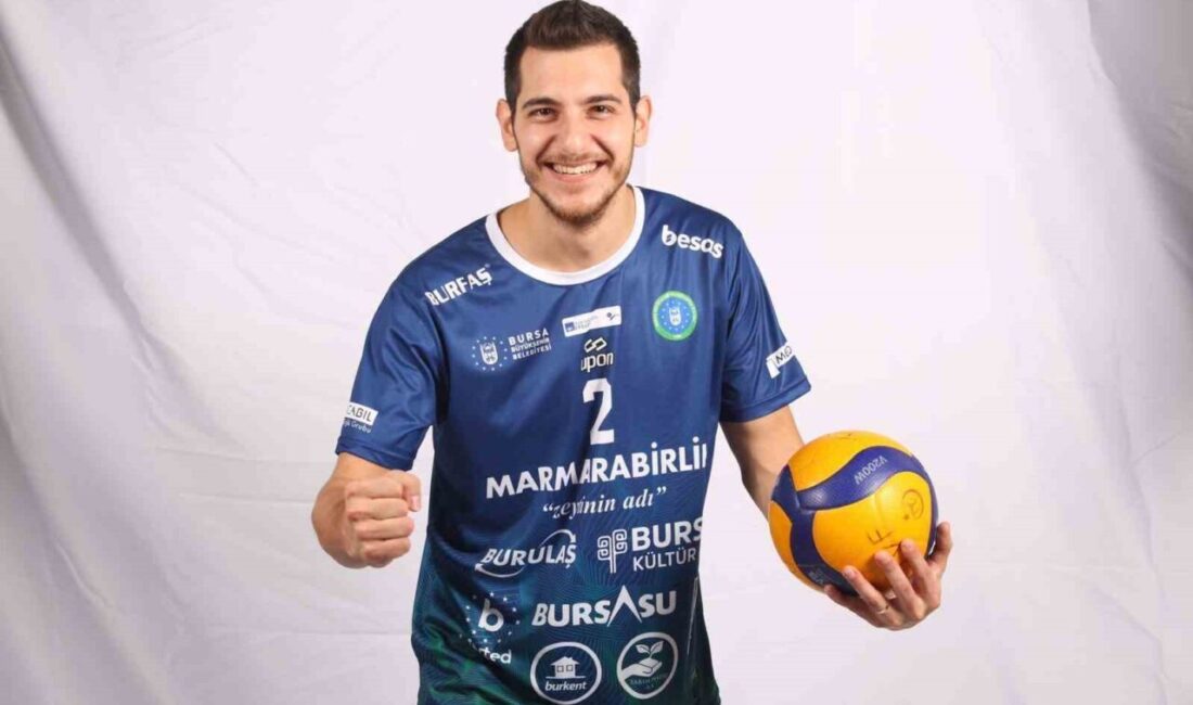 Efeler Ligi’nde Bursa Büyükşehir Belediyespor ile yollarını ayıran smaçör Emre