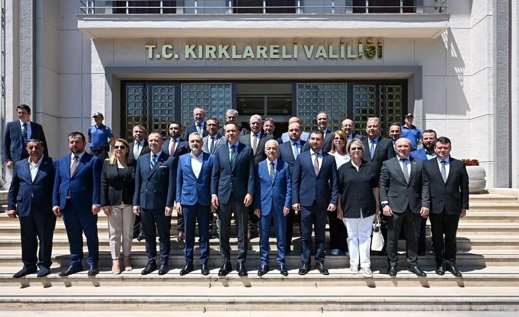 Enerji ve Tabii Kaynaklar Bakanı Alparslan Bayraktar, Kırklareli’nde ziyaretlerde bulundu.