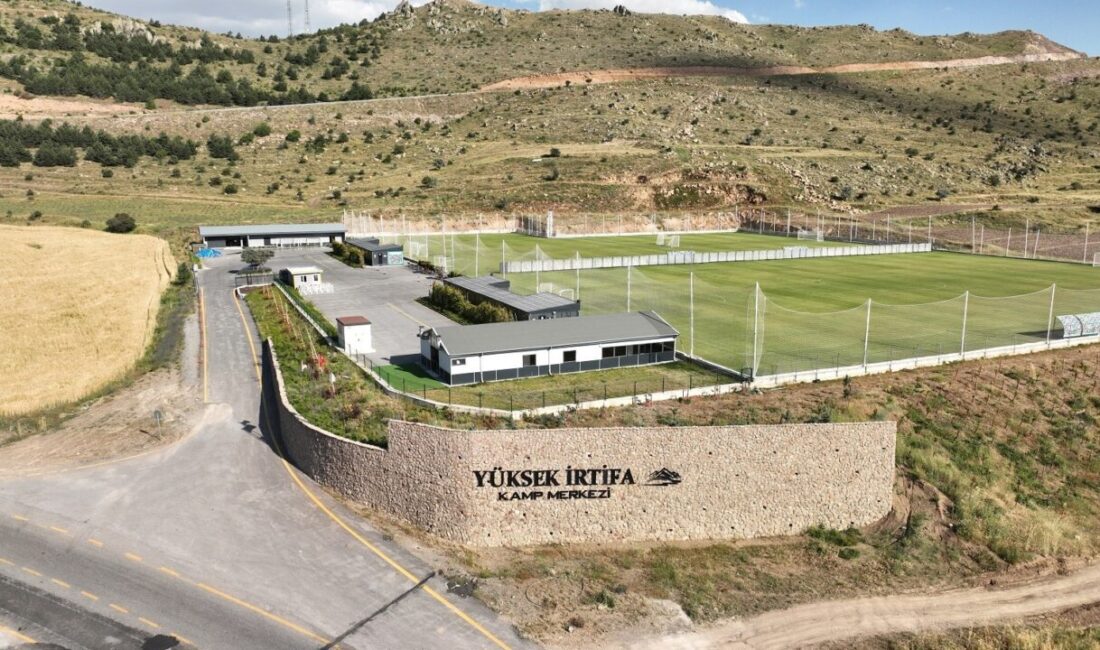 Kayseri Büyükşehir Belediyesi’nin yatırımlarıyla hayata geçirilen Erciyes Yüksek İrtifa Kamp