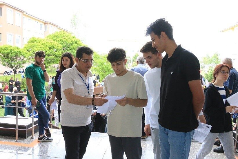 2025 Yükseköğretim Kurumları Sınavı (YKS) sonuçlarında Erzincan önemli bir başarı