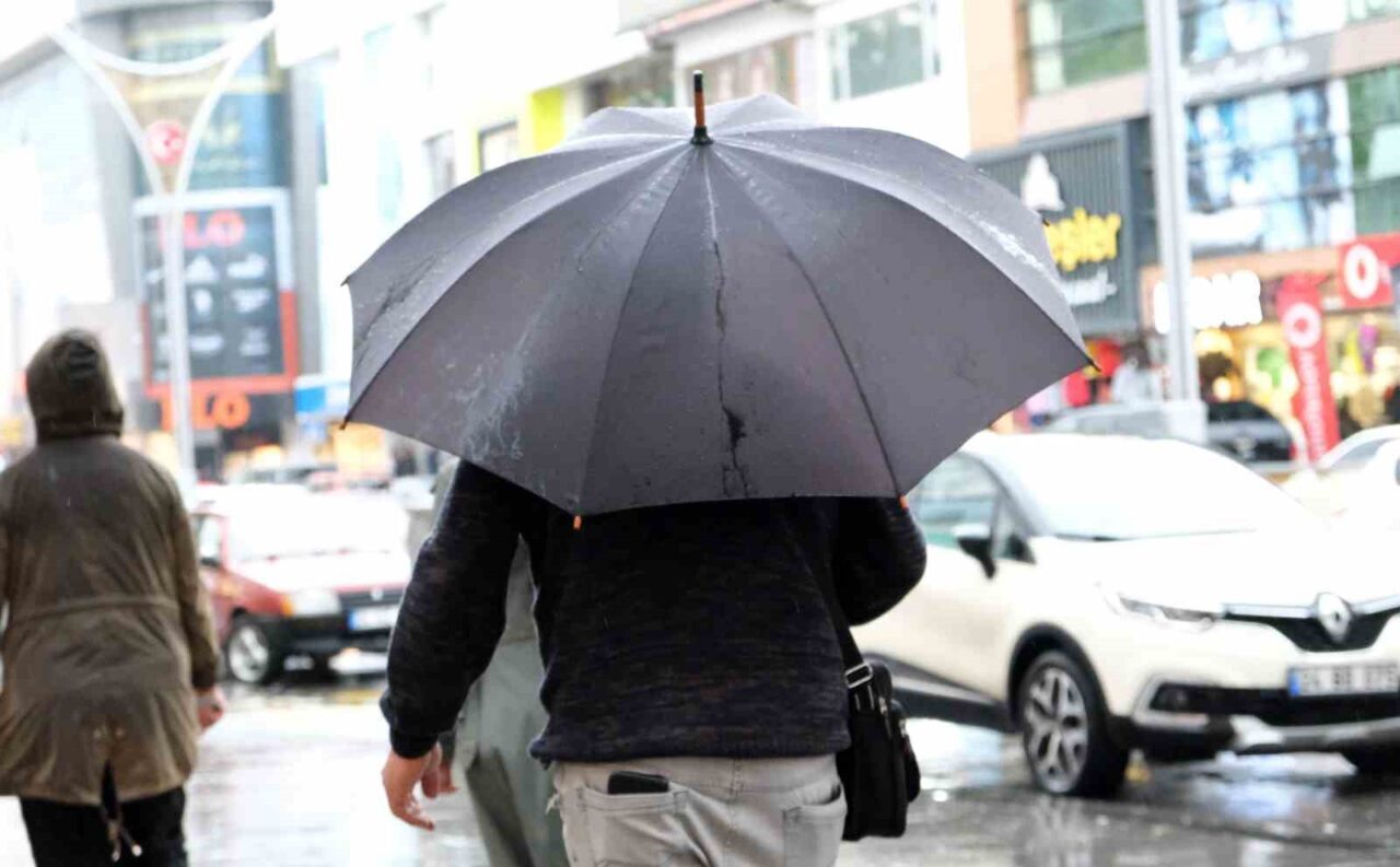 Meteorolojiden Erzincan için sağanak yağış uyarısında bulunuldu. Meteoroloji 12. Bölge