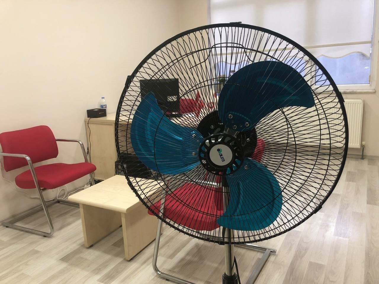 Erzincan’da sıcak hava ve nemin iyice artmasıyla birlikte vantilatör satışları