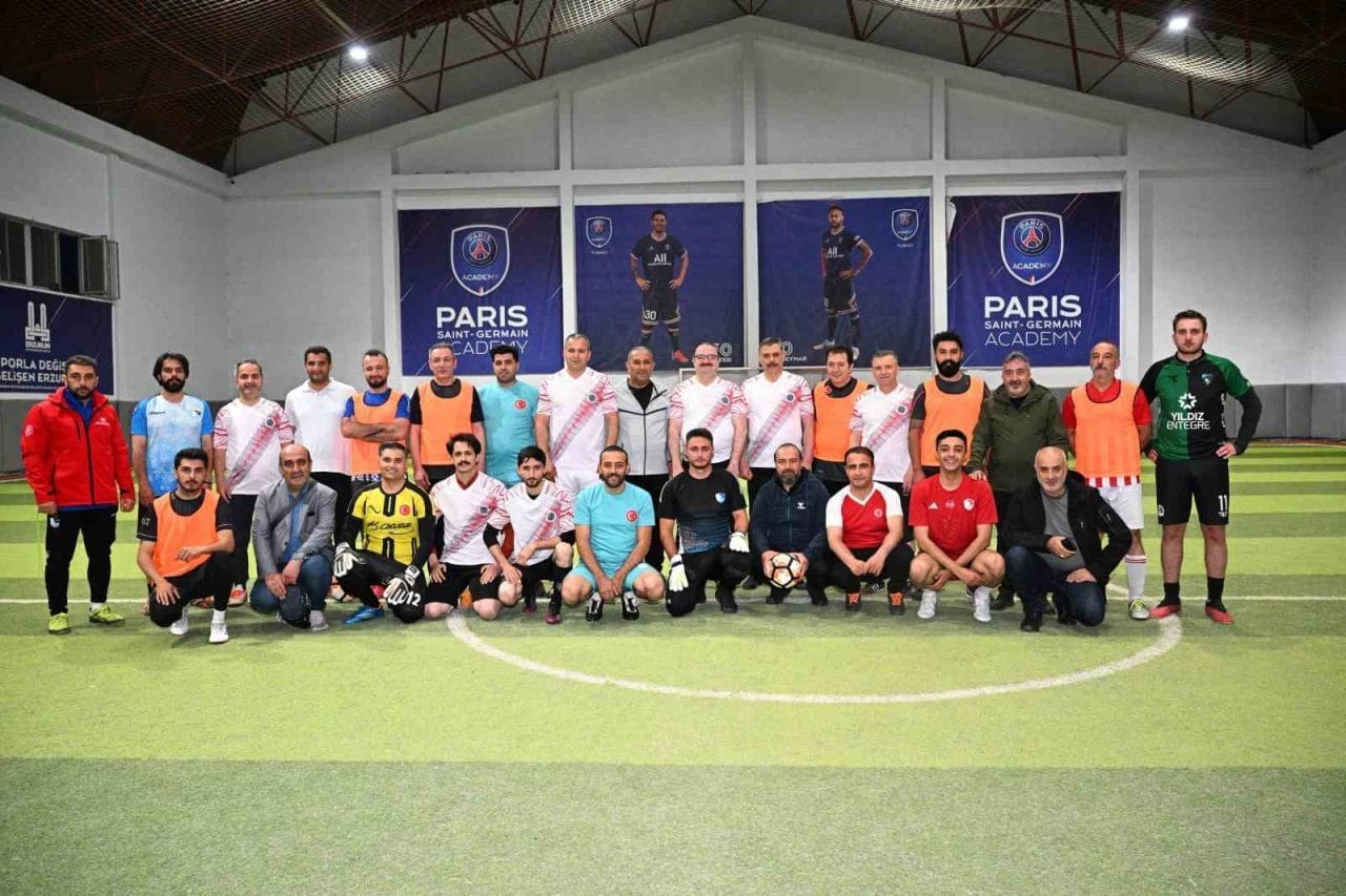 Doğu Anadolu Gazeteciler Cemiyeti tarafından organize edilen ve il protokolü