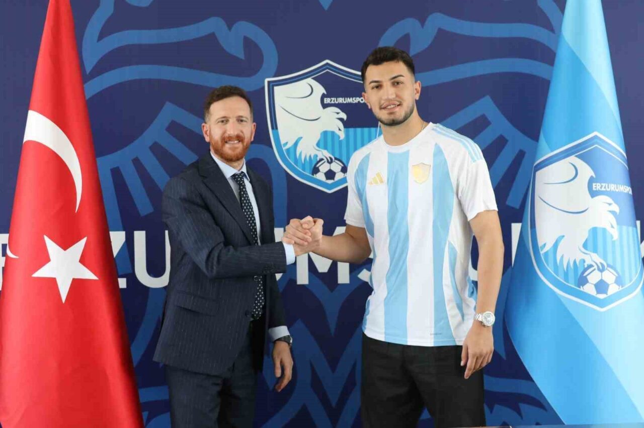 Erzurumspor FK bir yandan yeni sezon hazırlıklarını sürdürürken bir yandan