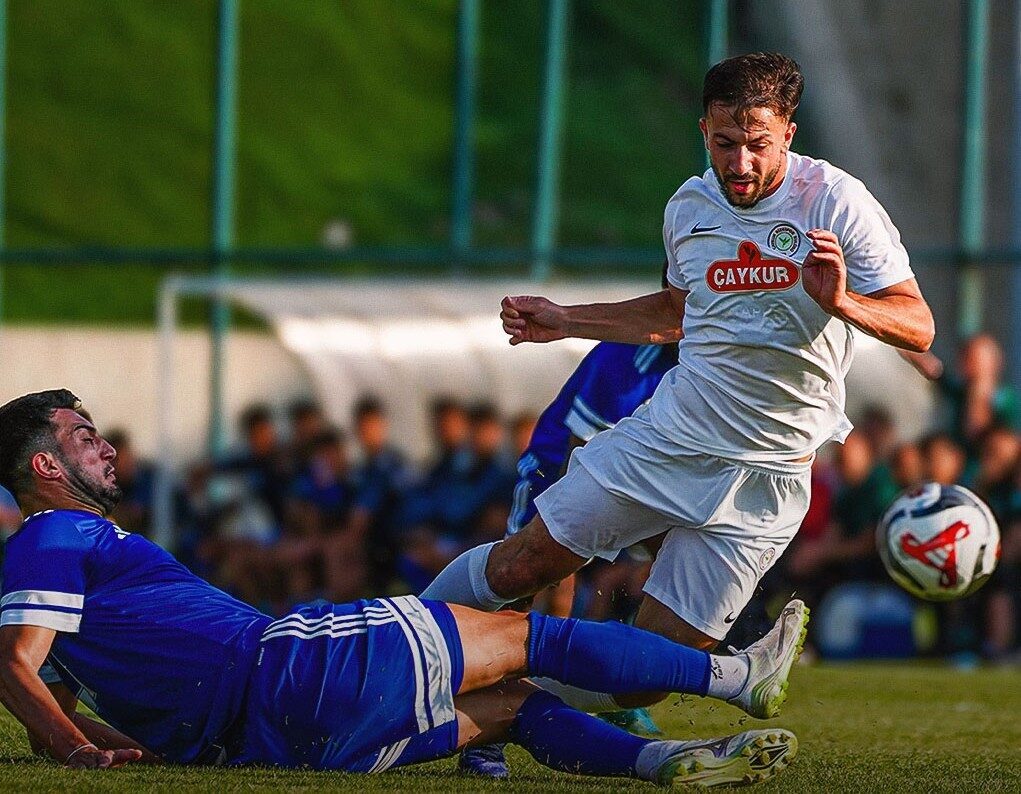 Erzurumspor FK, yeni sezon hazırlıkları kapsamında Süper Lig ekiplerinden Çaykur