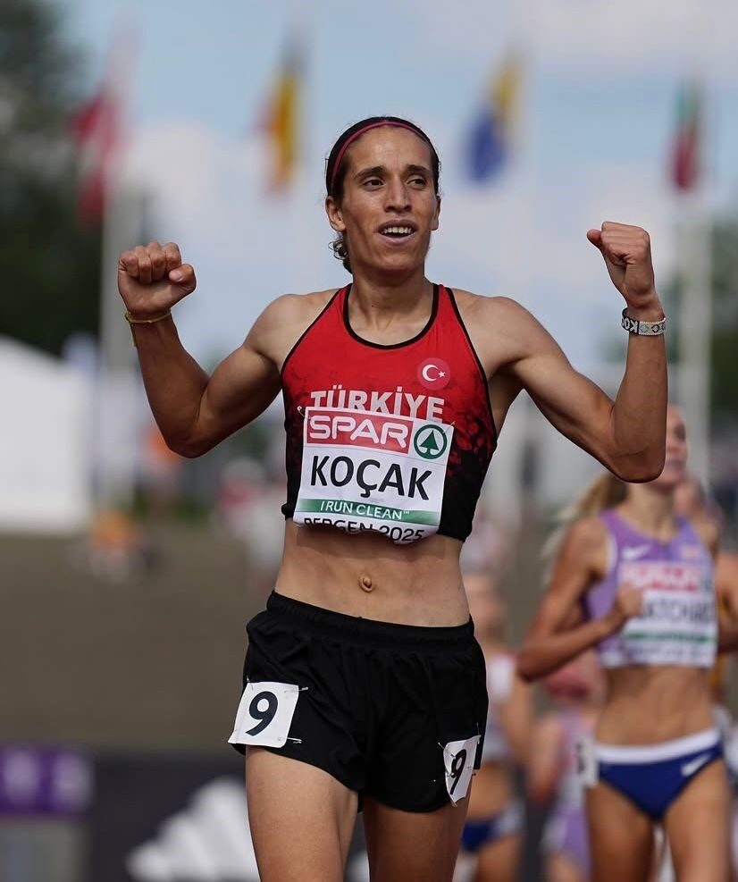 U23 Avrupa Atletizm Şampiyonasında 1500 metre bayanlarda altın madalya kazanarak