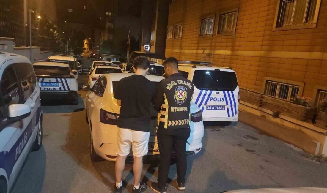 Esenler’de seyir halindeki bir araçtan havaya ateş açıldı. O anlar