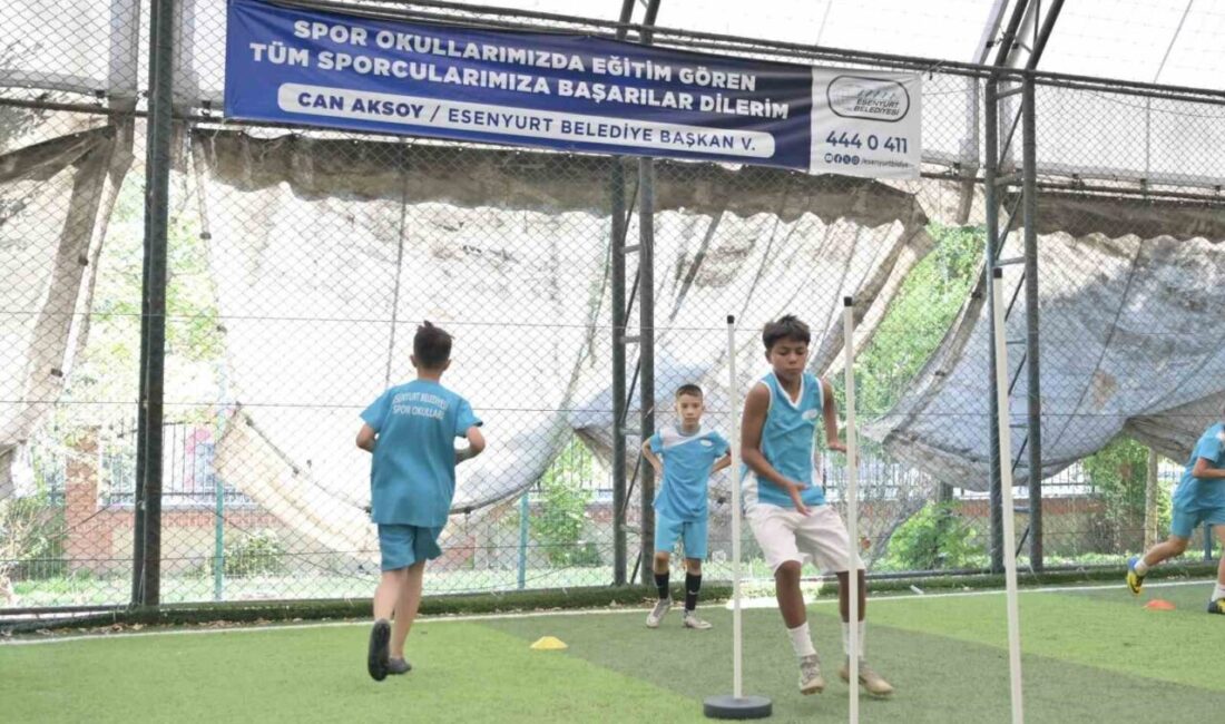 Esenyurt Belediye Başkan Vekili Can Aksoy, belediyenin yaz spor okullarında