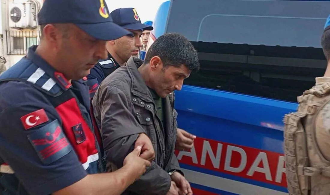 Eşini bıçaklayarak öldüren adam tutuklandı Zonguldak’ın Çaycuma ilçesine bağlı Perşembe beldesinde bir kadın, tartıştığı eşi