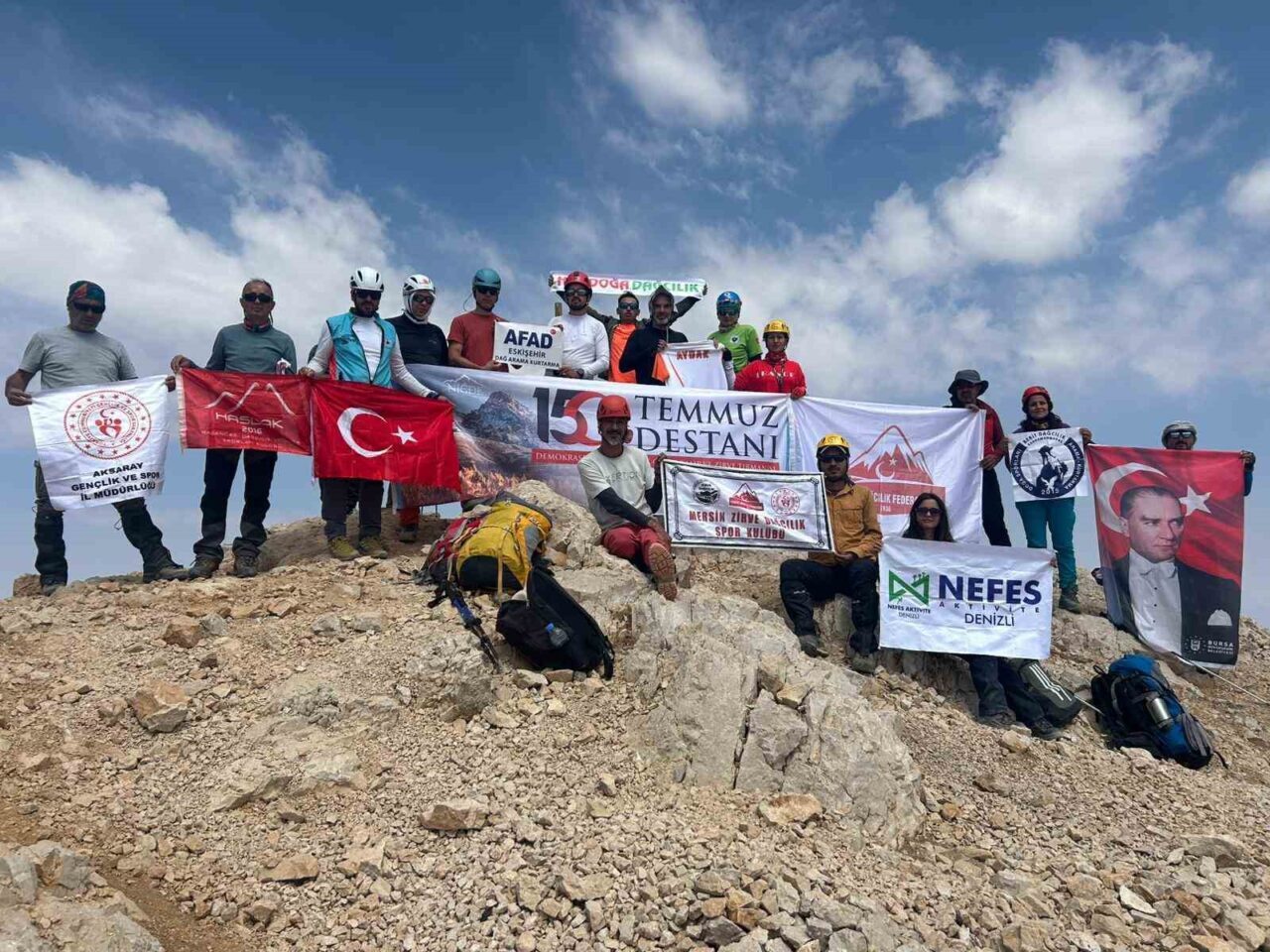 Eskişehir İl Afet ve Acil Durum Müdürlüğü (AFAD) personeli, Niğde’de