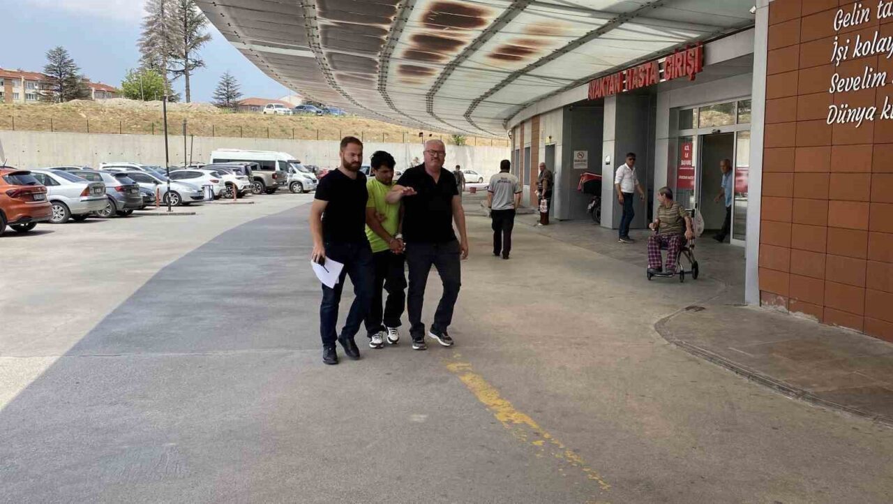 Eskişehir’de eski sevgilisi 4 çocuk annesi kadını öldürdüğü şüphesiyle kaçtığı