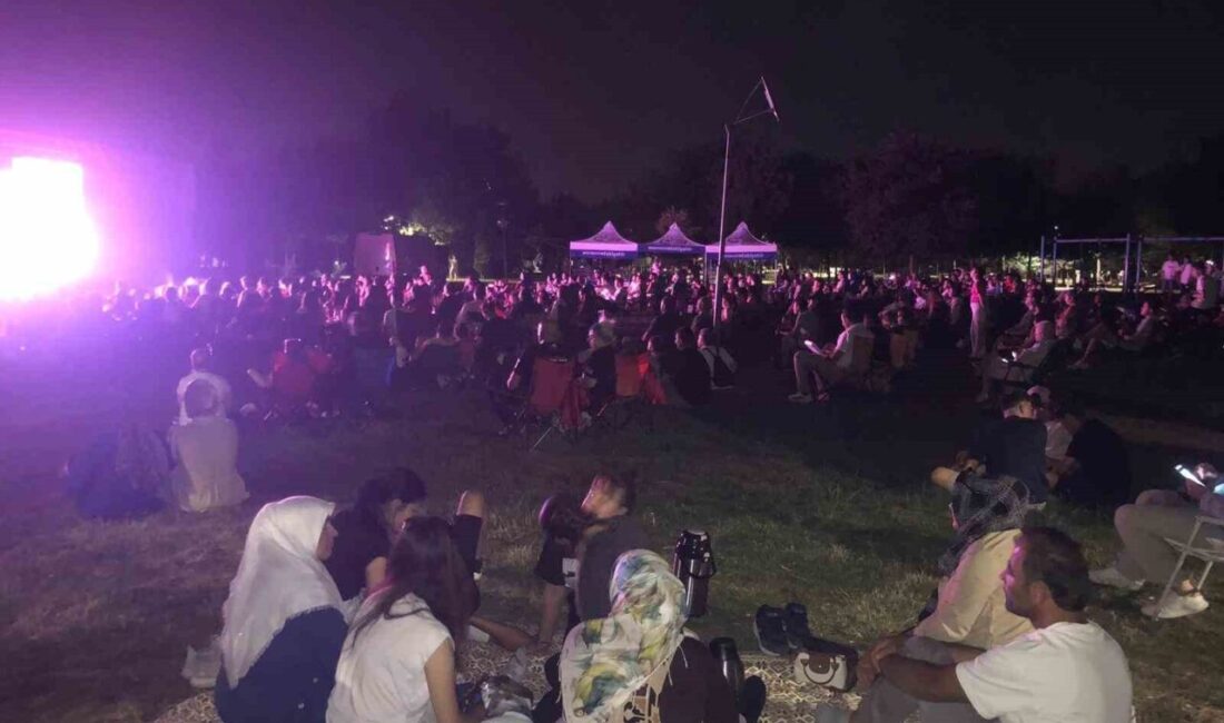 Eskişehir’de vatandaşlar, A Milli Kadın Voleybol Takımı’nın 2025 FIVB Milletler