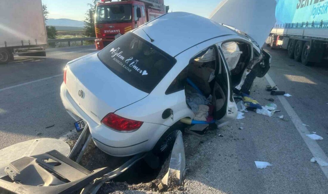 Afyonkarahisar’da traktörle çarpışan otomobildeki üsteğmen hayatını kaybetti, eşi ise ağır